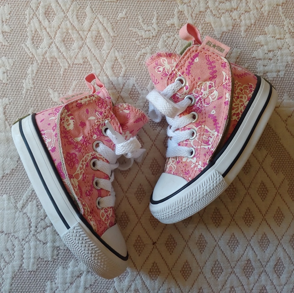 NWOB toddler Converse high top